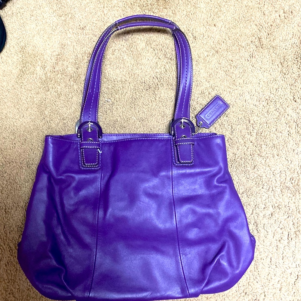 New without tags coach purse !